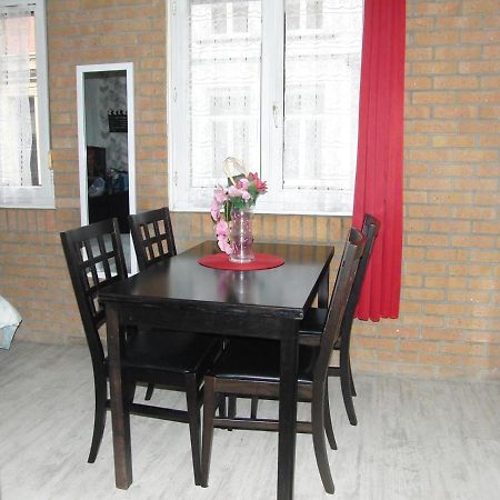 Une Petite Halte Apartman Calais Kültér fotó