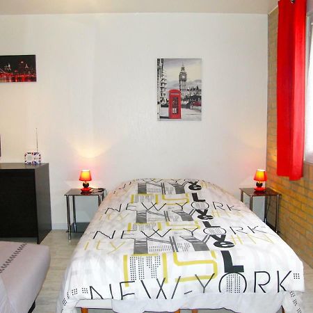 Une Petite Halte Apartman Calais Kültér fotó