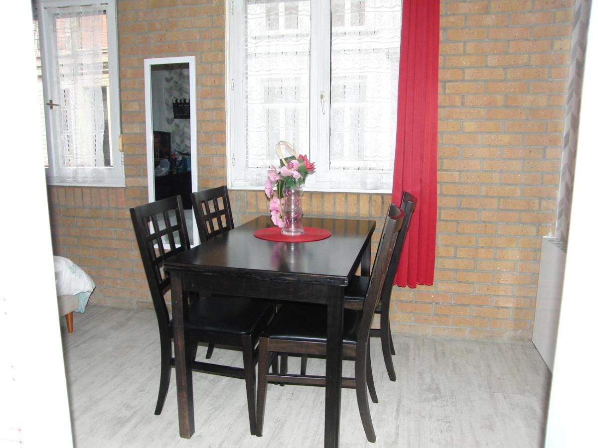 Une Petite Halte Apartman Calais Kültér fotó