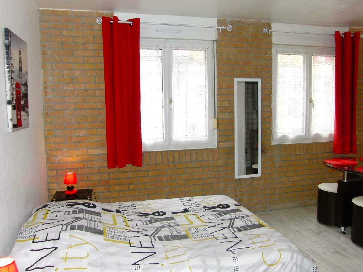 Une Petite Halte Apartman Calais Kültér fotó